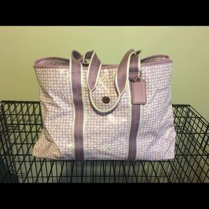 Coach: Large weekend tote bag